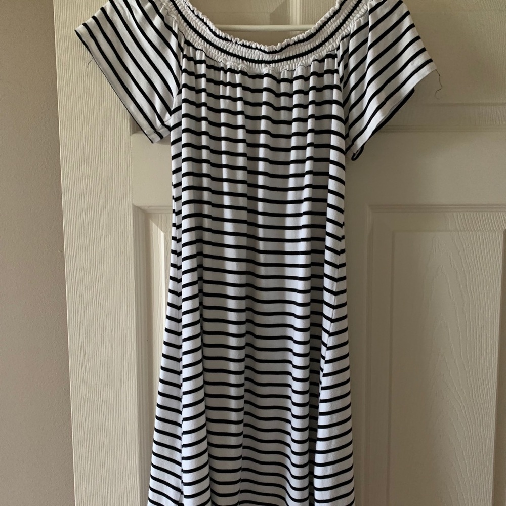 striped off-shoulder Dress